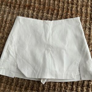 Zara White Skort with Modern Overlap-size L